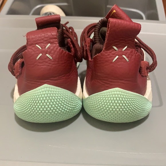 Adidas James Harden lifestyle sneakers - Picture 2 of 5